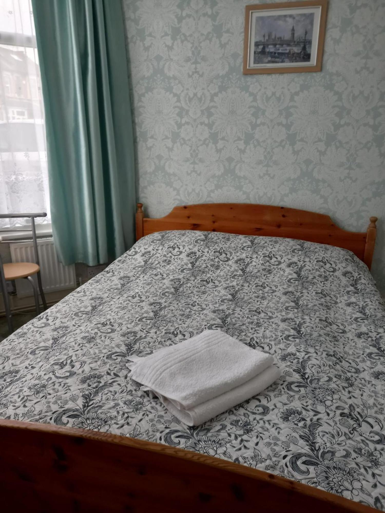 Mari London Holiday Room Ilford Exterior foto